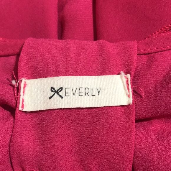 Everly Hot Pink Back Bow Tank Top Size Small - Picture 7 of 8